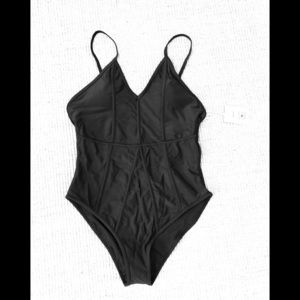 Cupshe Black free space one piece